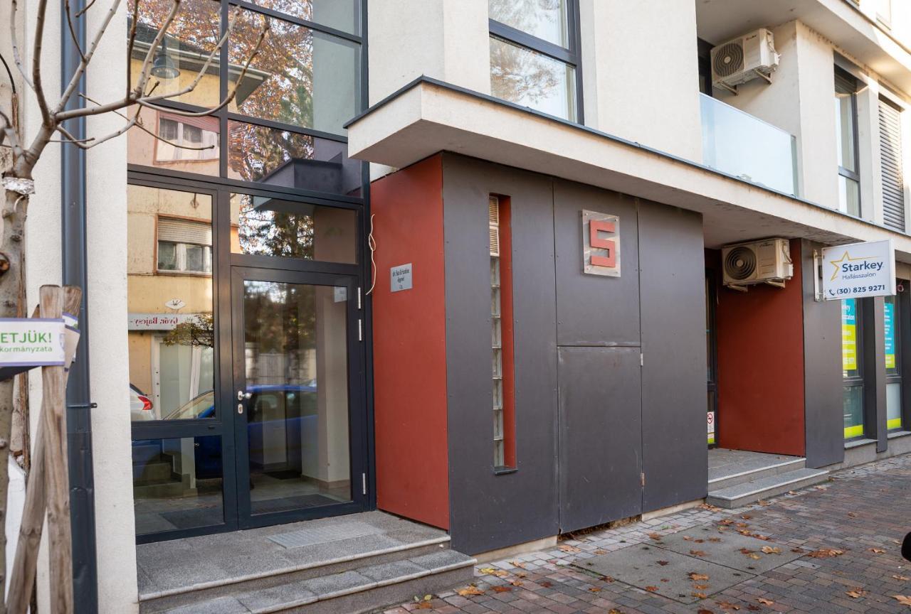 Dream 2 With Free Parking Apartment Győr